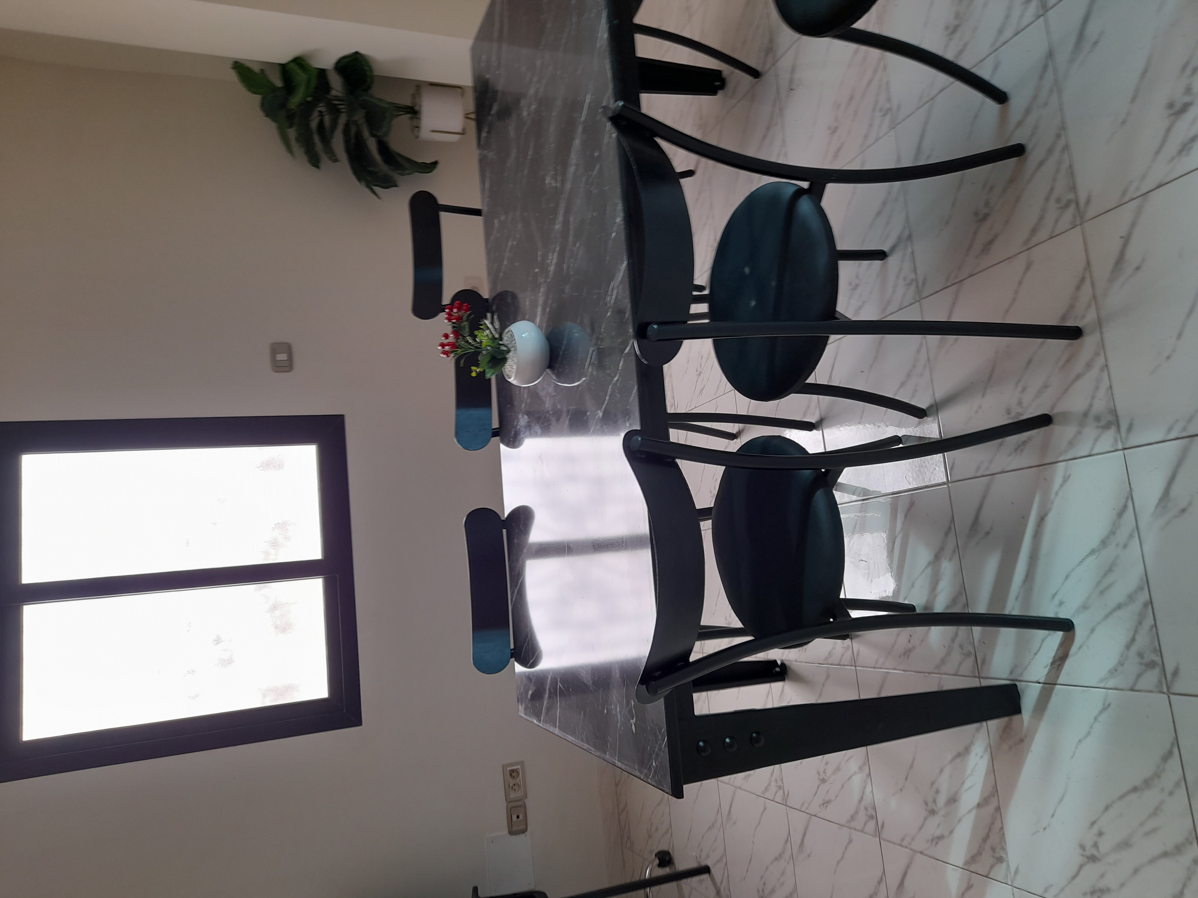 Mannouba La Mannouba Chambres  coucher Chambres  coucher Chambre  coucher et table pour formation