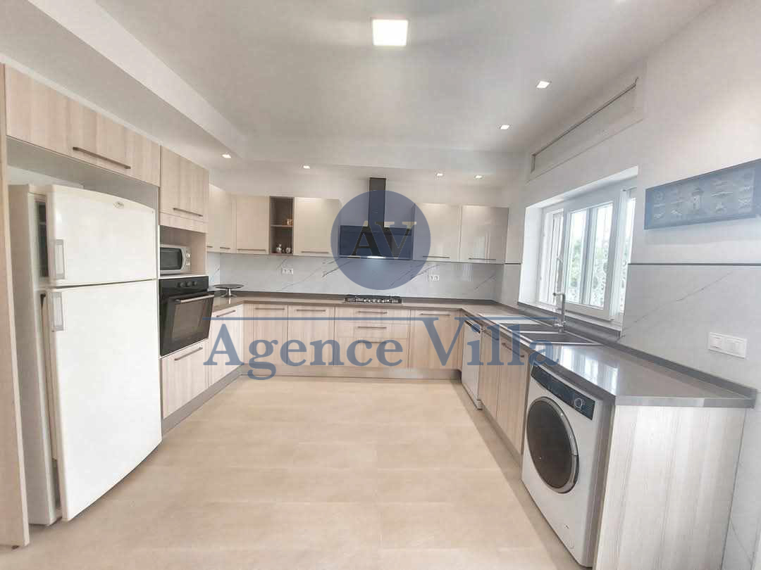 La Marsa Marsa Safsaf Location Autre Un rez de chausse de villa s4  cit les pins