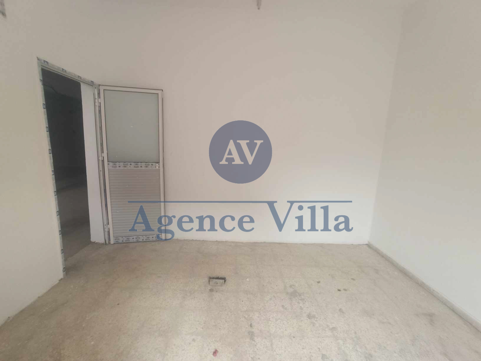 La Marsa Cite Bhar Lazreg Bureaux & Commerces Surfaces Un dpt de 500m  bhar lazrek