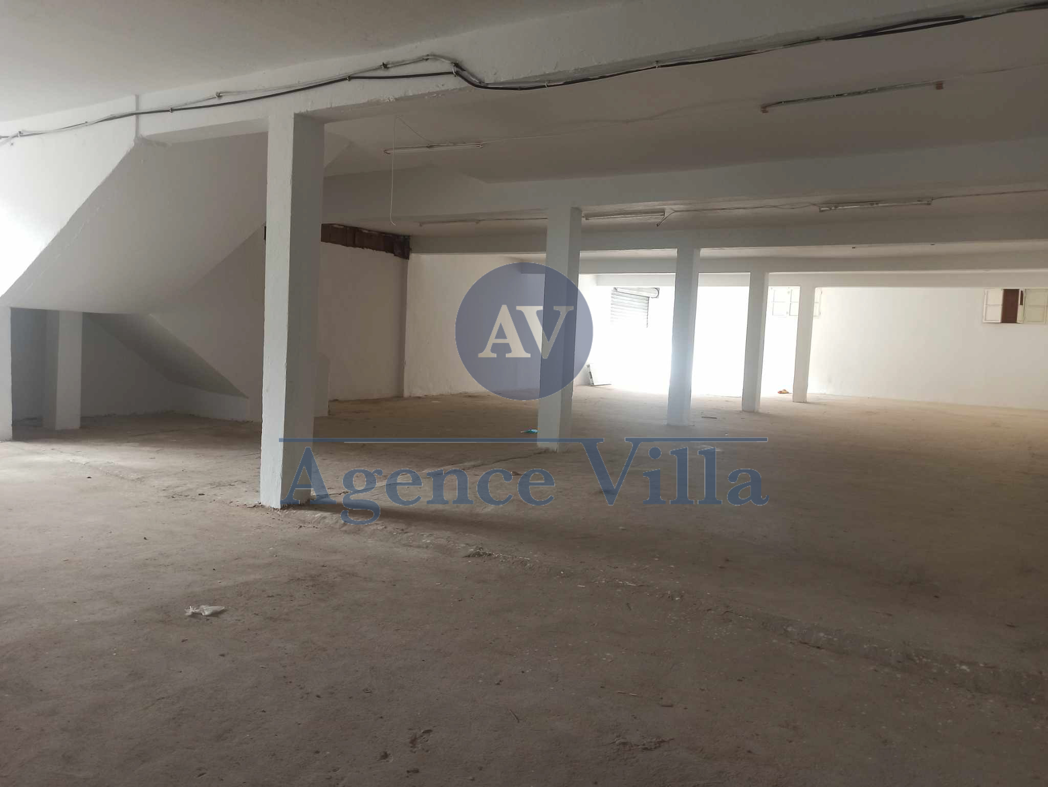 La Marsa Cite Bhar Lazreg Bureaux & Commerces Surfaces Un dpt de 500m  bhar lazrek
