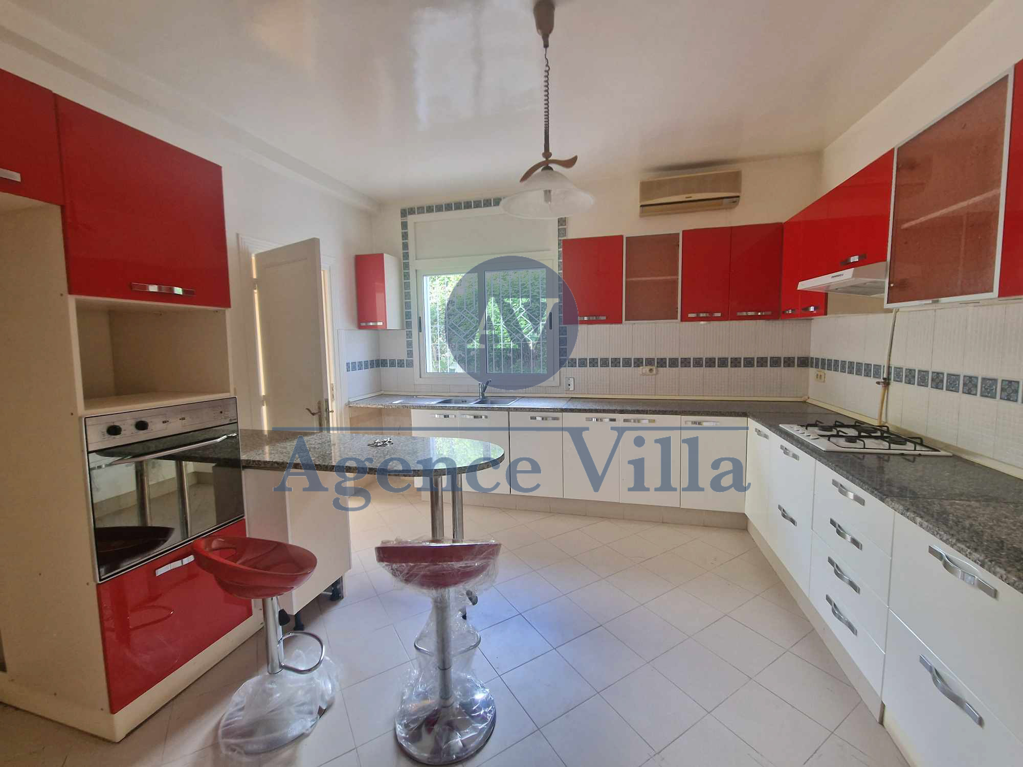 La Marsa Marsa Ennassim Location Maisons Une villa s5 avec piscine et jardin  la marsa