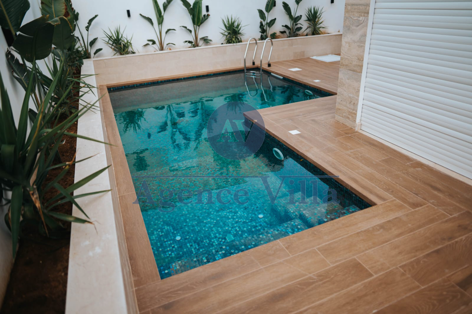 La Marsa Gammart Vente Maisons Une villa s3  gammarth avec piscine