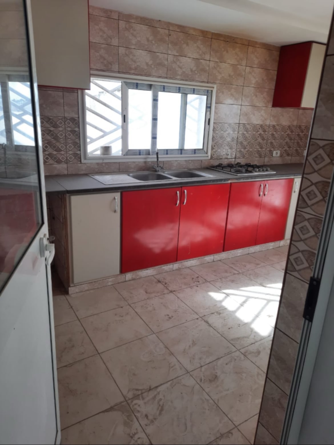 Megrine Megrine Chaker Location Appart. 2 pices Deux appartement s1 est s2 en er et 2em tage