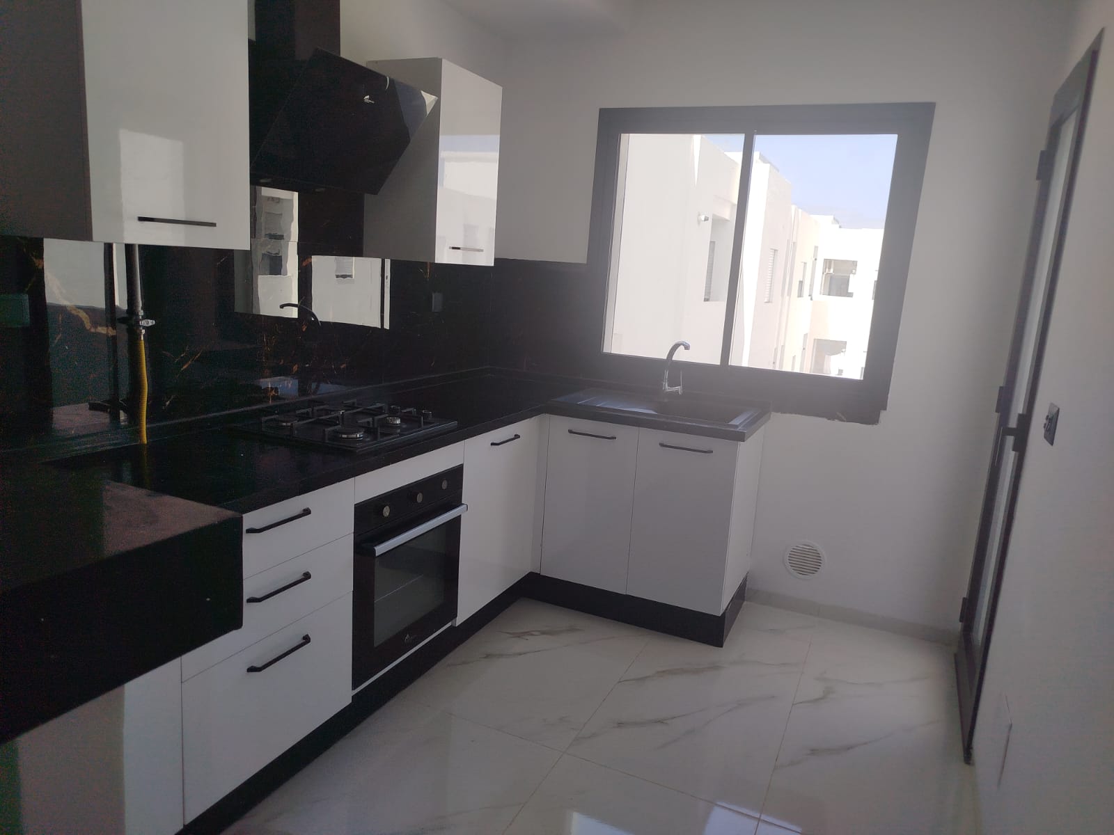 La Marsa El Aouina Location Appart. 1 pice Appartement s1
