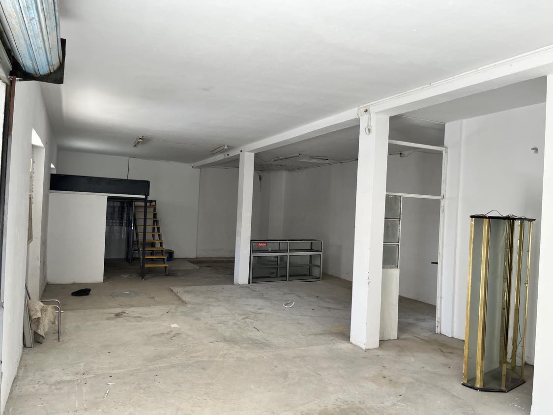 El Kram Le Kram Ouest Location Surfaces Trs beau local de 90 m2 au kram
