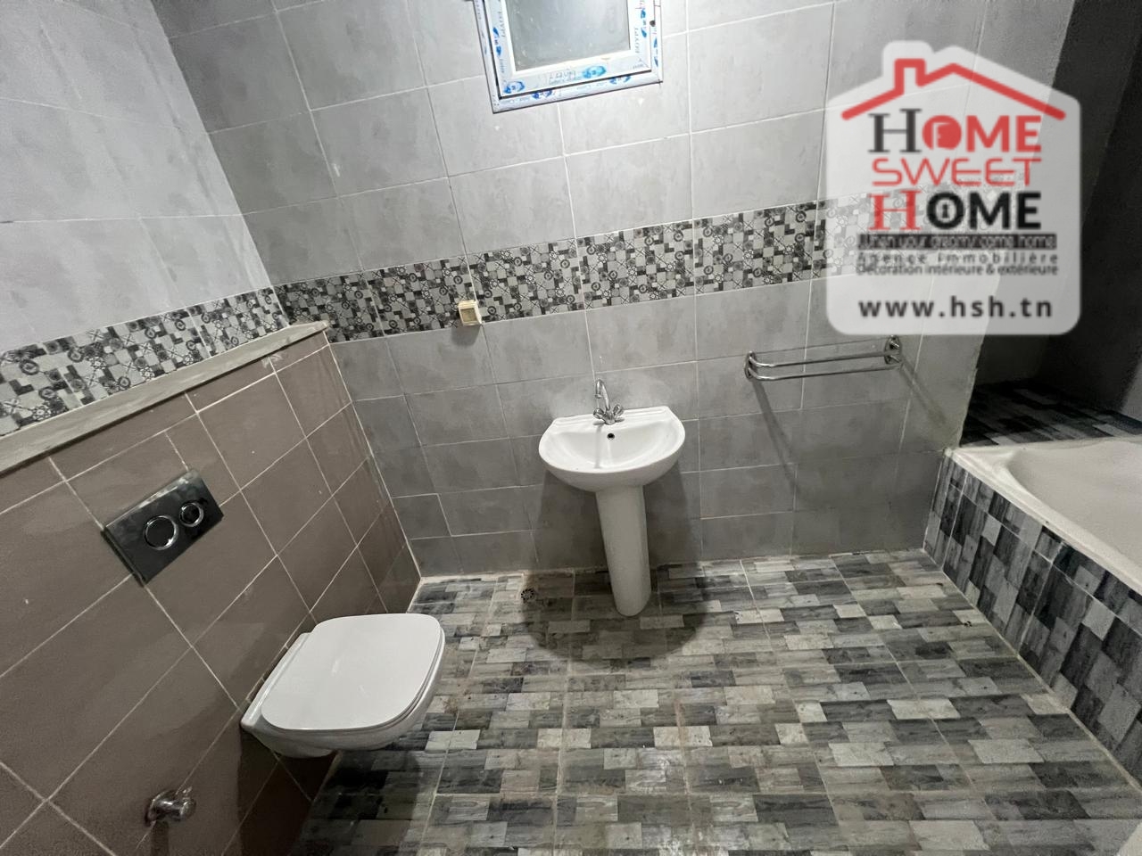 Ain Zaghouan Ain Zaghouan Location Appart. 2 pices Bureau samuele  l'aouina