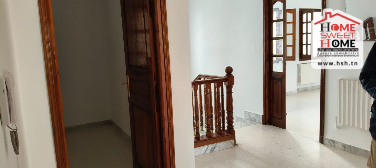 Carthage Carthage Location Appart. 4 pices Etage ismiranda  carthage dermech