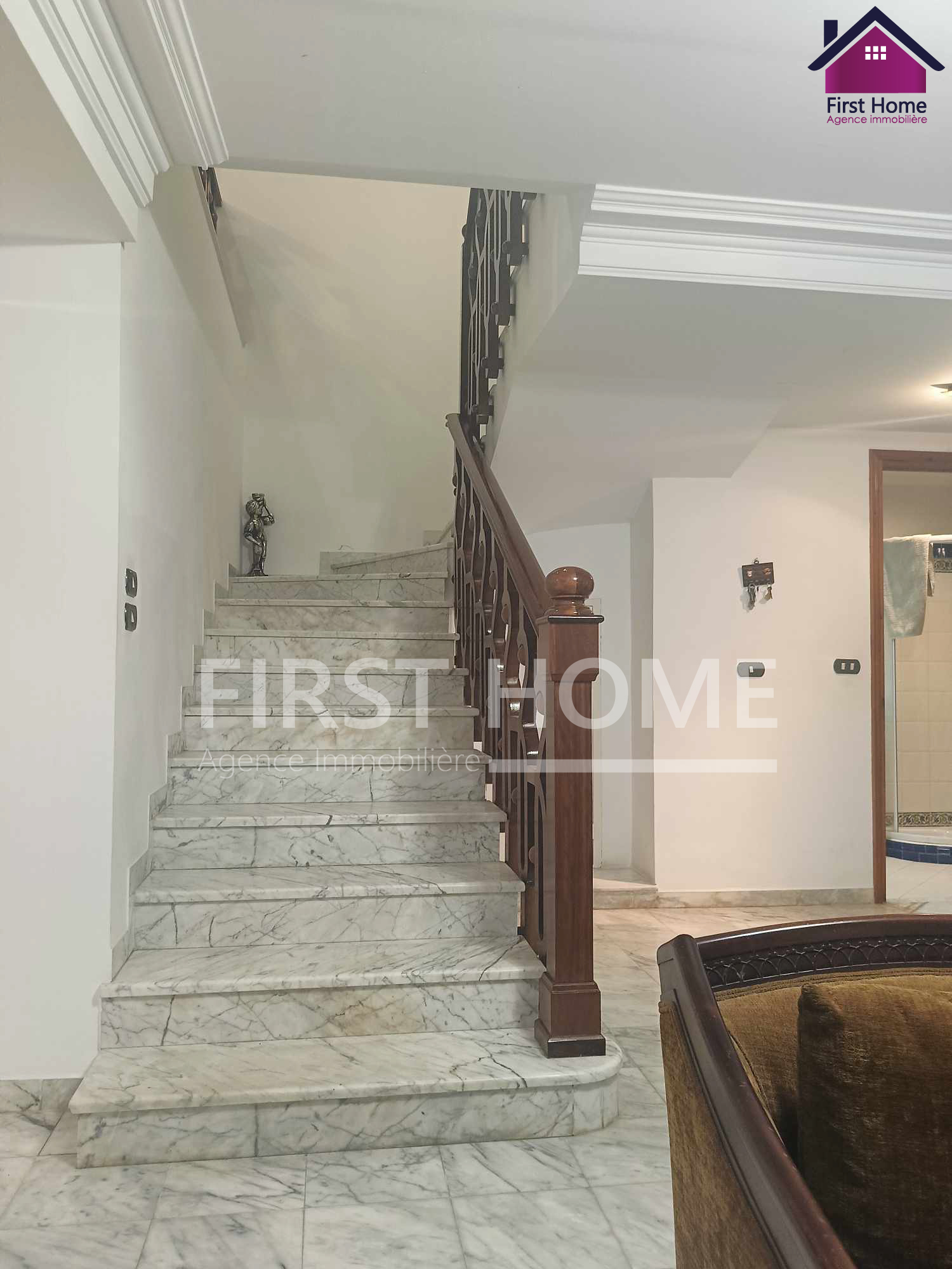 Ariana Ville El Menzah 8 Vente Duplex Une villa  menzah 9