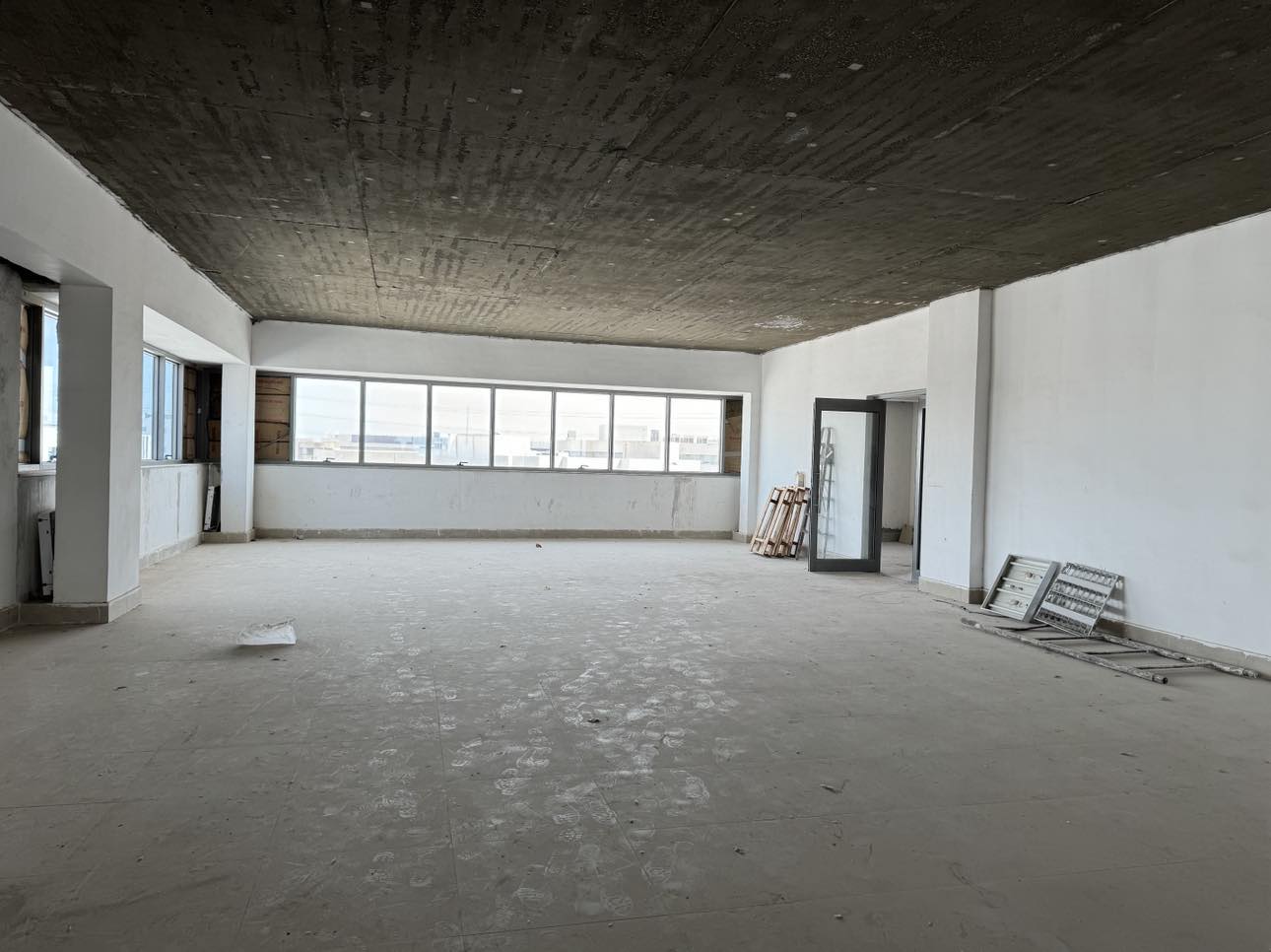 El Kram Le Kram Bureaux & Commerces Bureau Super bureau 1700 m2 en open space au lac 3 kram