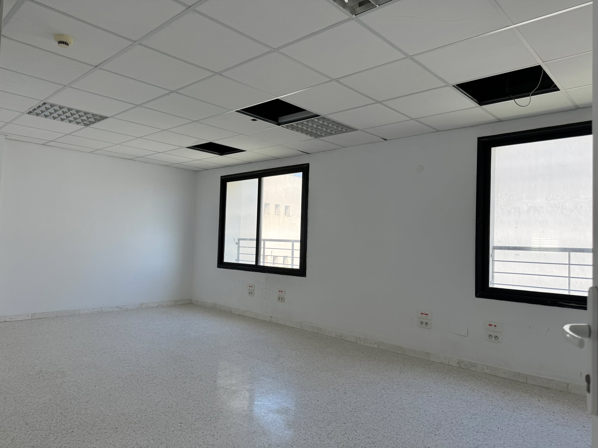 El Kram Le Kram Bureaux & Commerces Bureau Immeuble bureautique 1800m2 bon standing au lac3