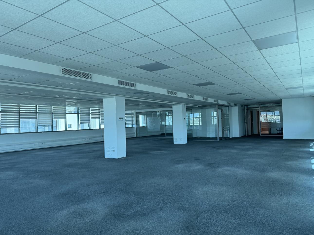 La Marsa Berge Du Lac Bureaux & Commerces Bureau Super bureau 1650 m2 hs au lac 2