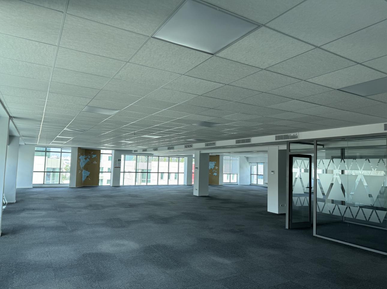 La Marsa Berge Du Lac Bureaux & Commerces Bureau Super bureau 1650 m2 hs au lac 2