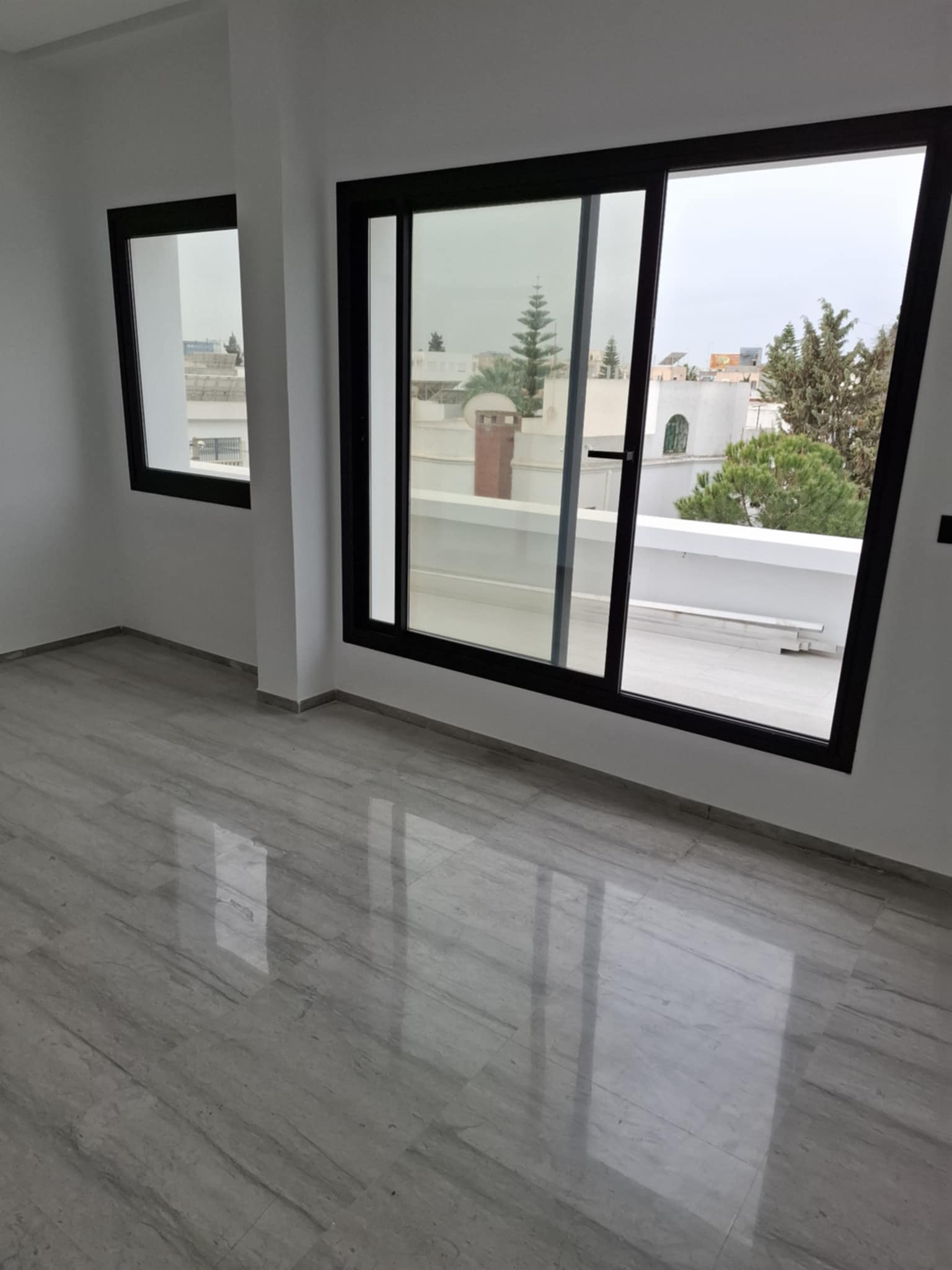La Soukra La Soukra Bureaux & Commerces Bureau 2 bureaux neufa  la soukra