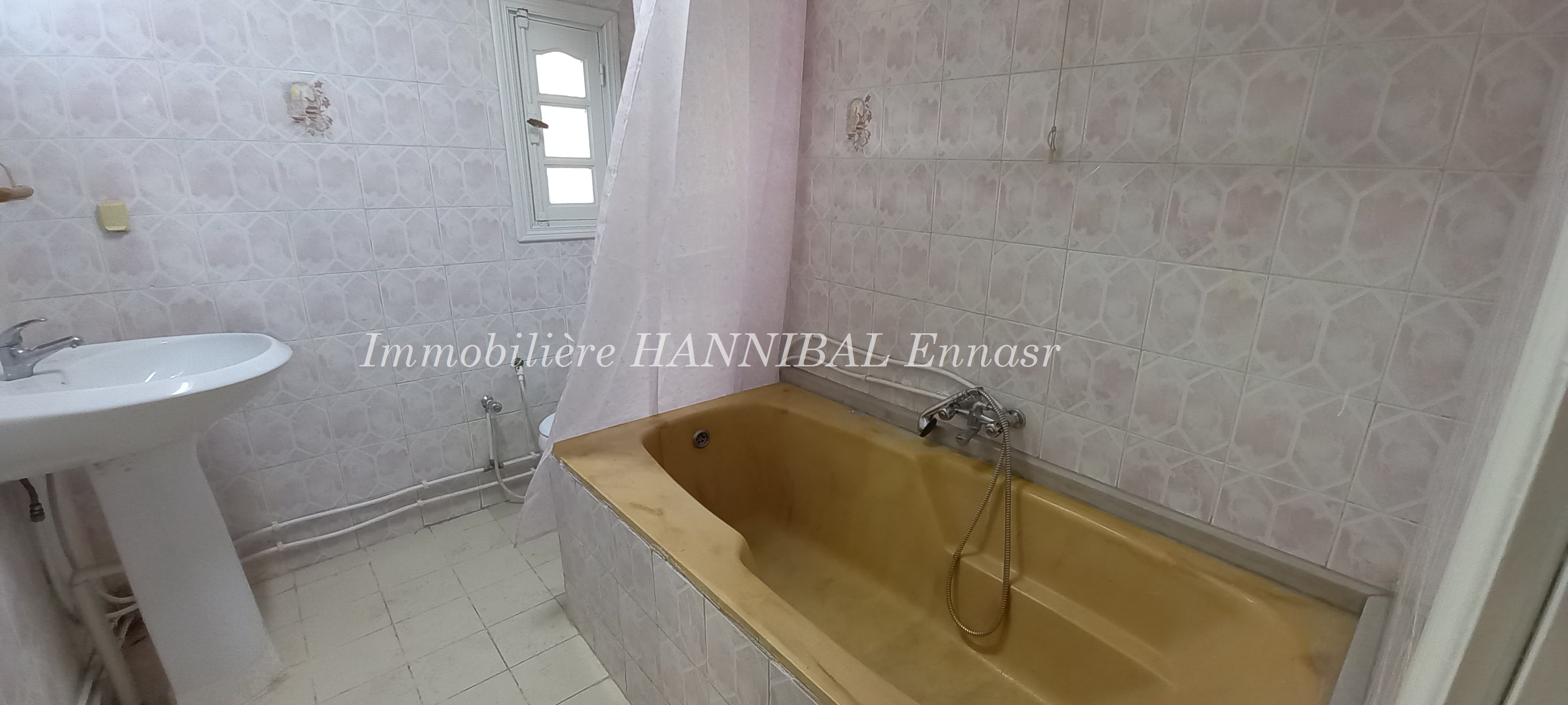 Ariana Ville Cite Ennasr 1 Location Appart. 3 pices Rez de chausse villa