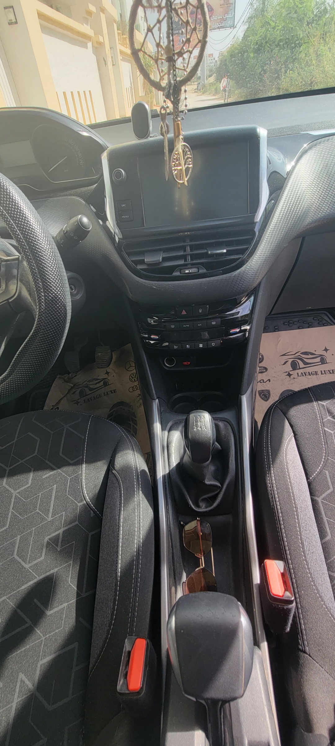 Kairouan Nord Cite Ichbilia Peugeot Autre Modle Peugeot 2008 affaire excellent tat