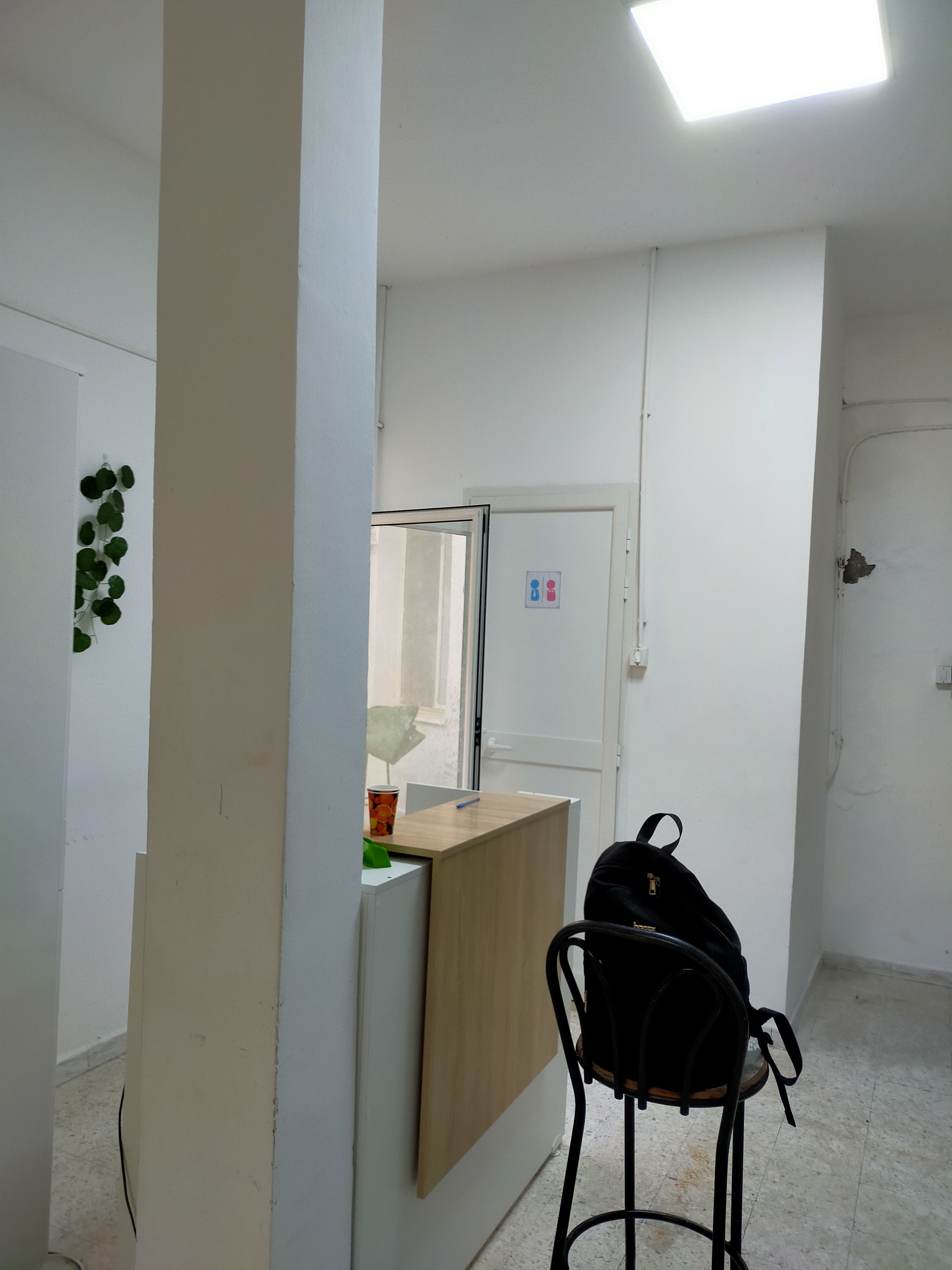 Bab Bhar Bab Bhar Location Appart. 3 pices Bureau open space rdc en plein centre ville tunis