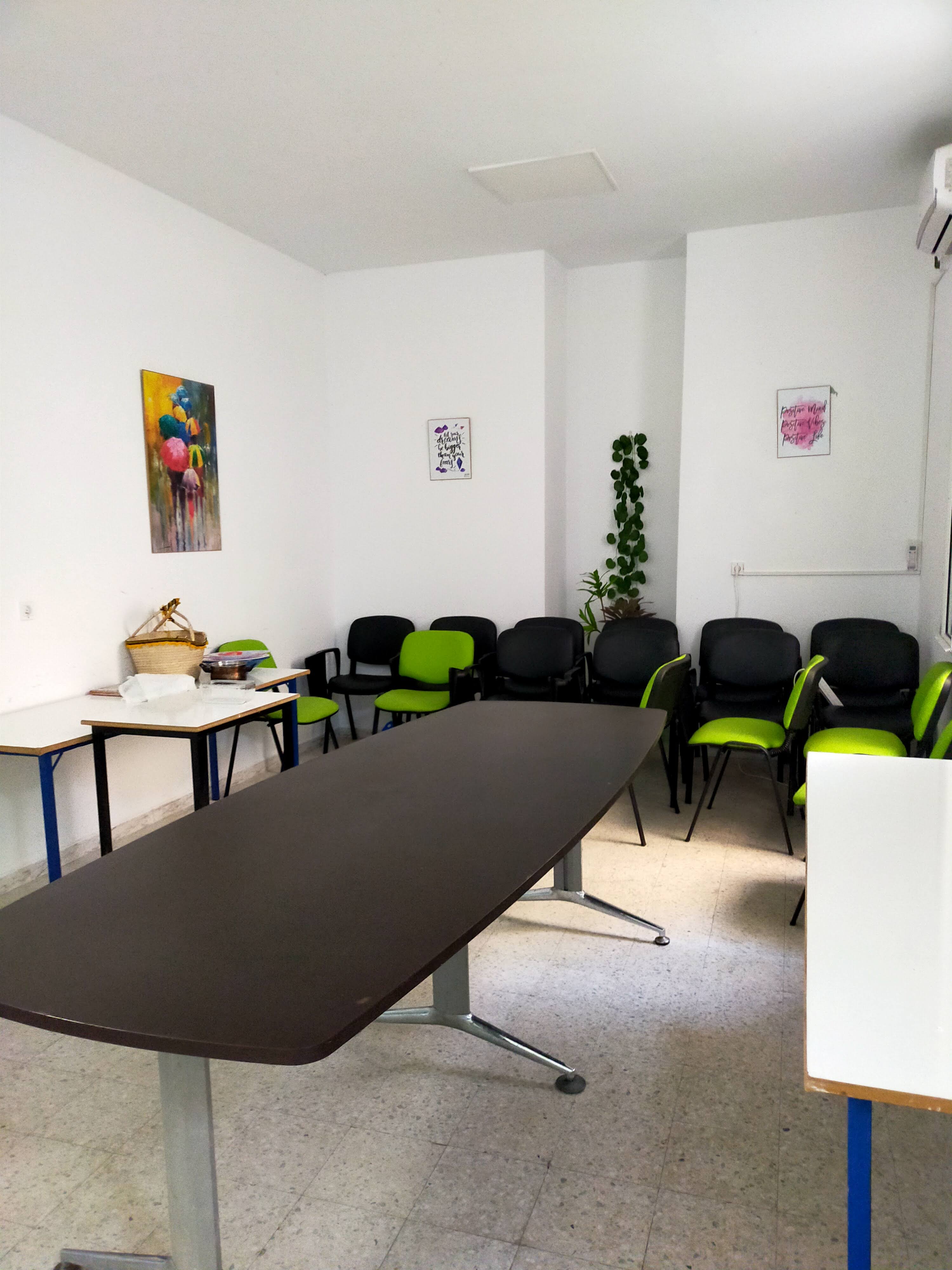Bab Bhar Bab Bhar Location Appart. 3 pices Bureau open space rdc en plein centre ville tunis