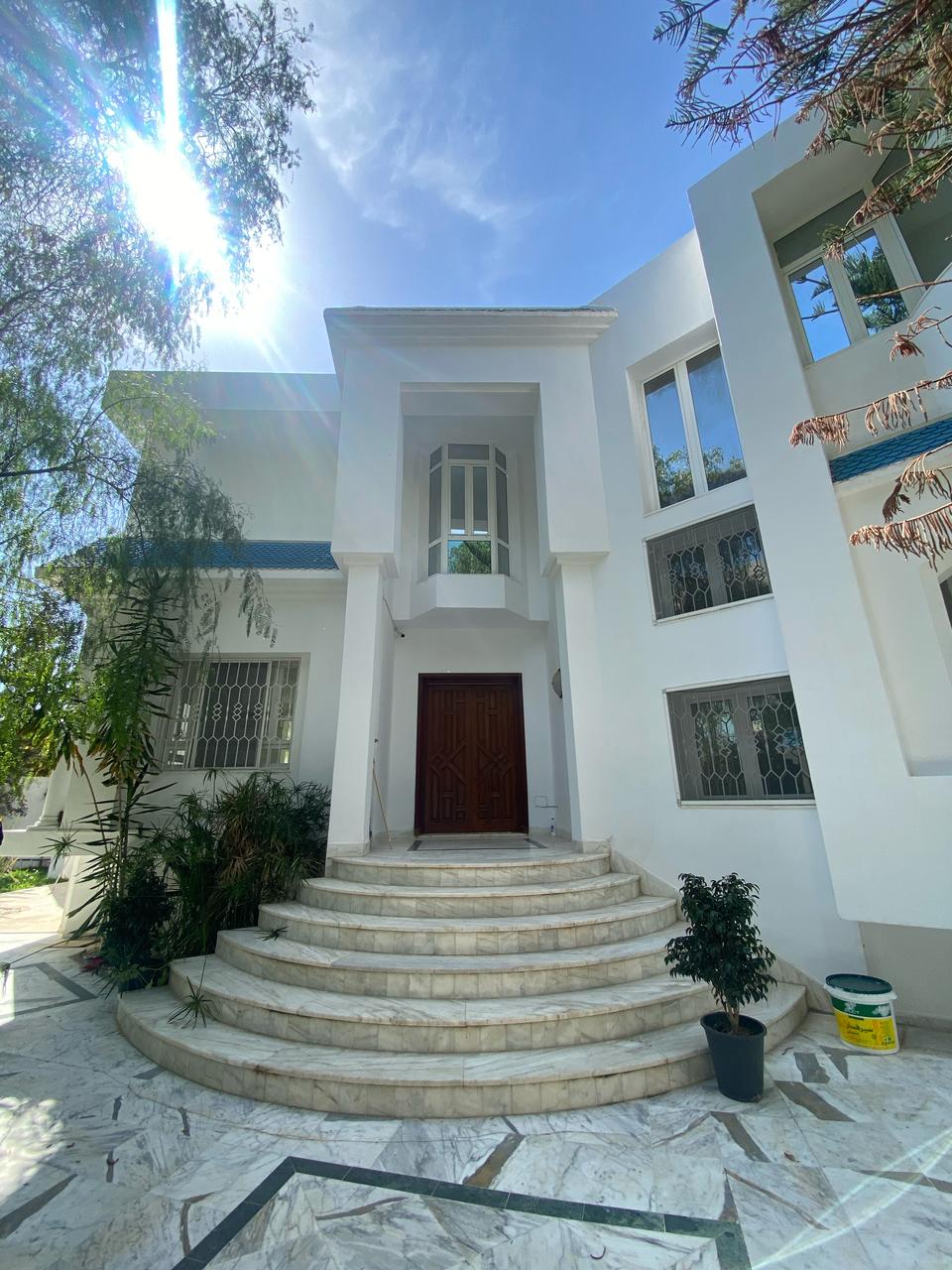 La Marsa Berge Du Lac Location Autre Villa   lac 1   tel 52156061   fb 4965