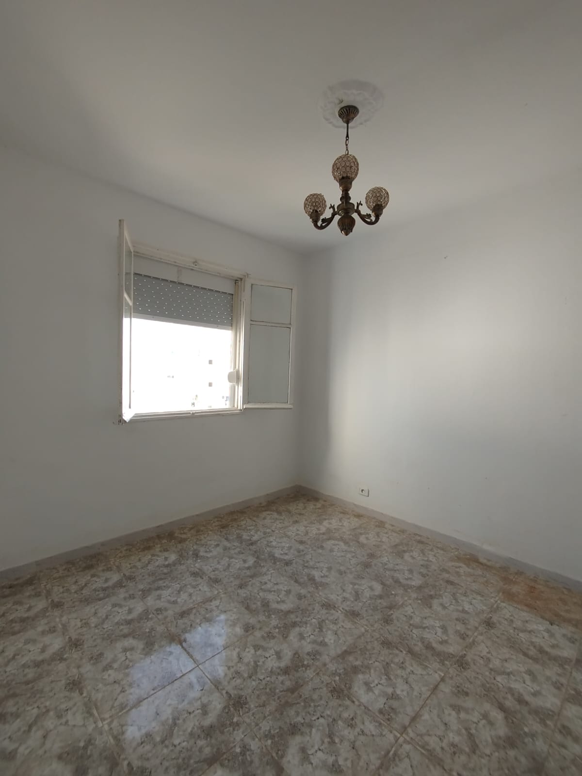 Cite El Khadra Cite El Khadra Vente Appart. 3 pices Mignon appartement s2  cit el khadhra