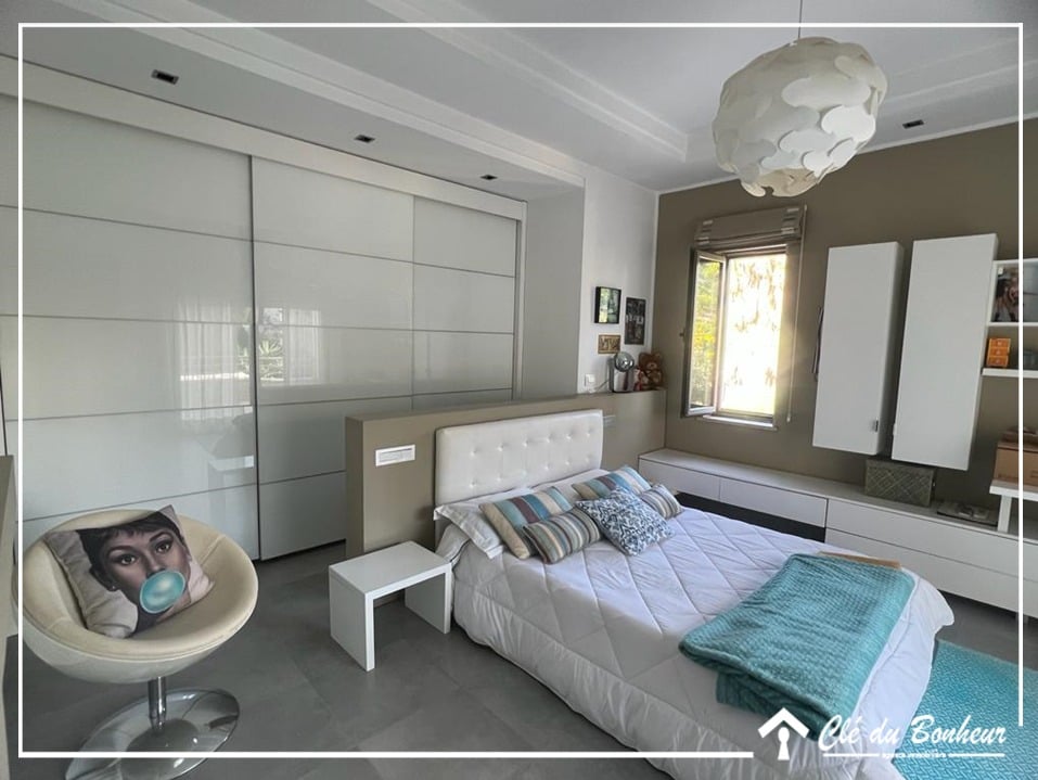 La Soukra Chotrana 2 Vente Maisons Villa de 1000 m  chotrana 2