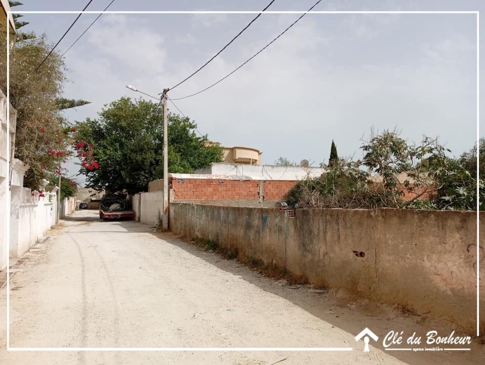 La Soukra Sidi Soufiene Terrain Terrain nu Terrain constructible qui fait le coin