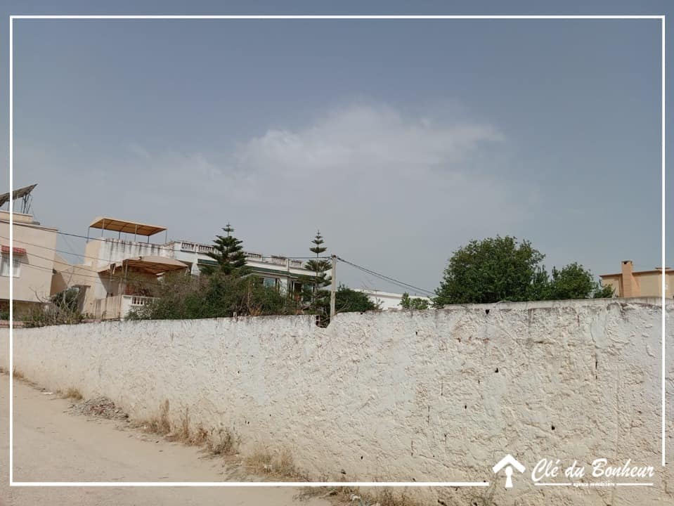 La Soukra Sidi Soufiene Terrain Terrain nu Terrain constructible qui fait le coin