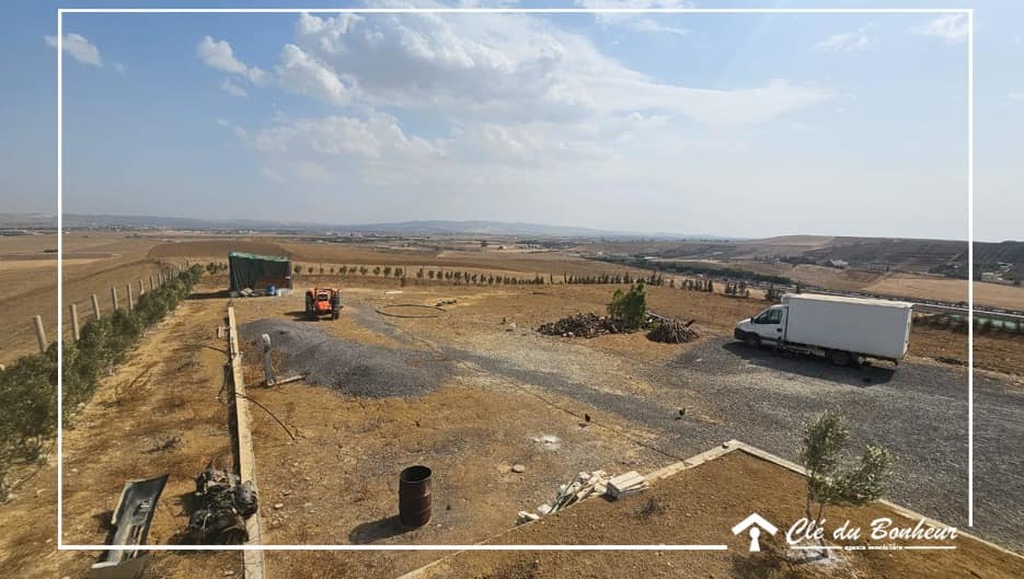 Sidi Thabet Chorfech 2 Terrain Terrain agricole Ferme  sidi thabet