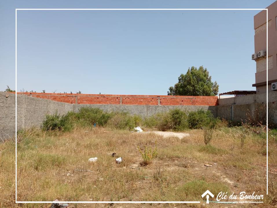La Soukra La Soukra Terrain Terrain nu Terrain  yakout hamoui la soukra