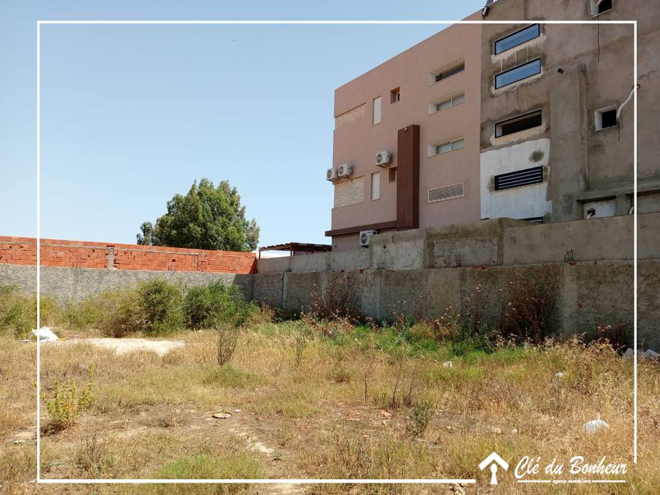 La Soukra La Soukra Terrain Terrain nu Terrain  yakout hamoui la soukra