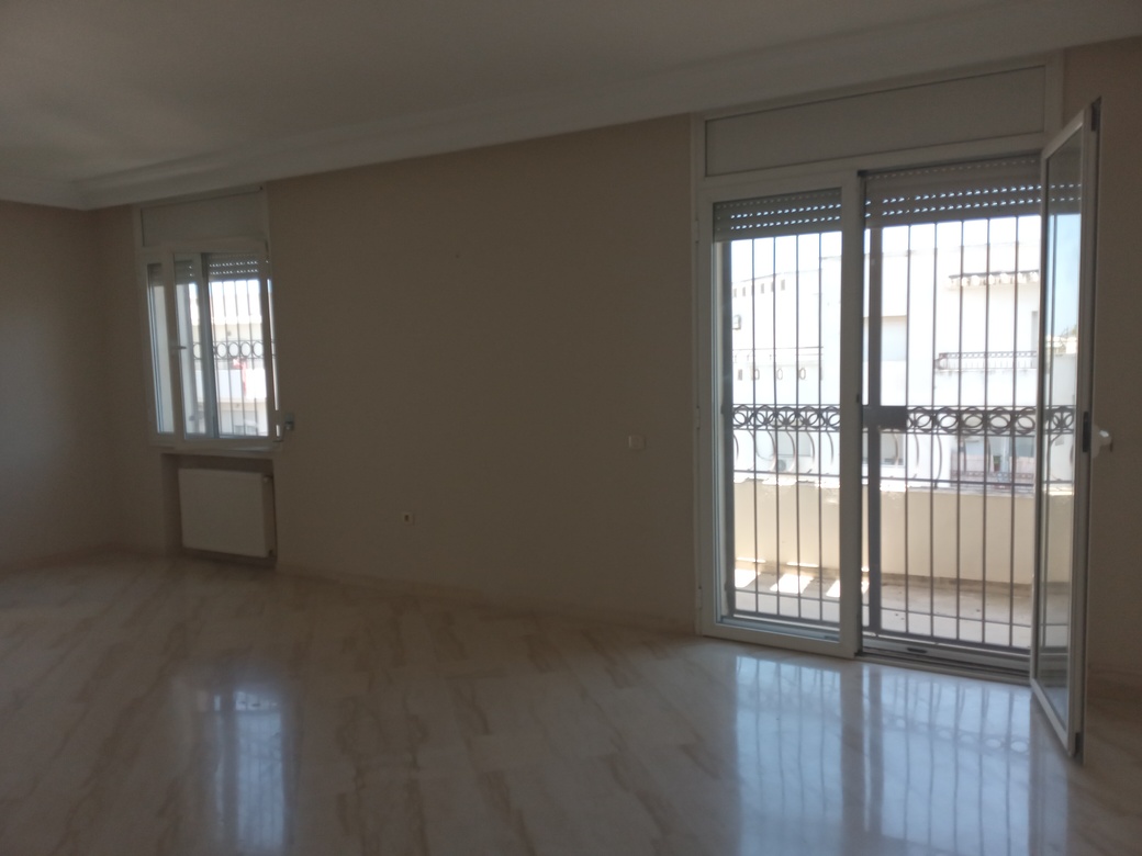 La Marsa El Aouina Vente Appart. 5 pices+ Aouina vent s4