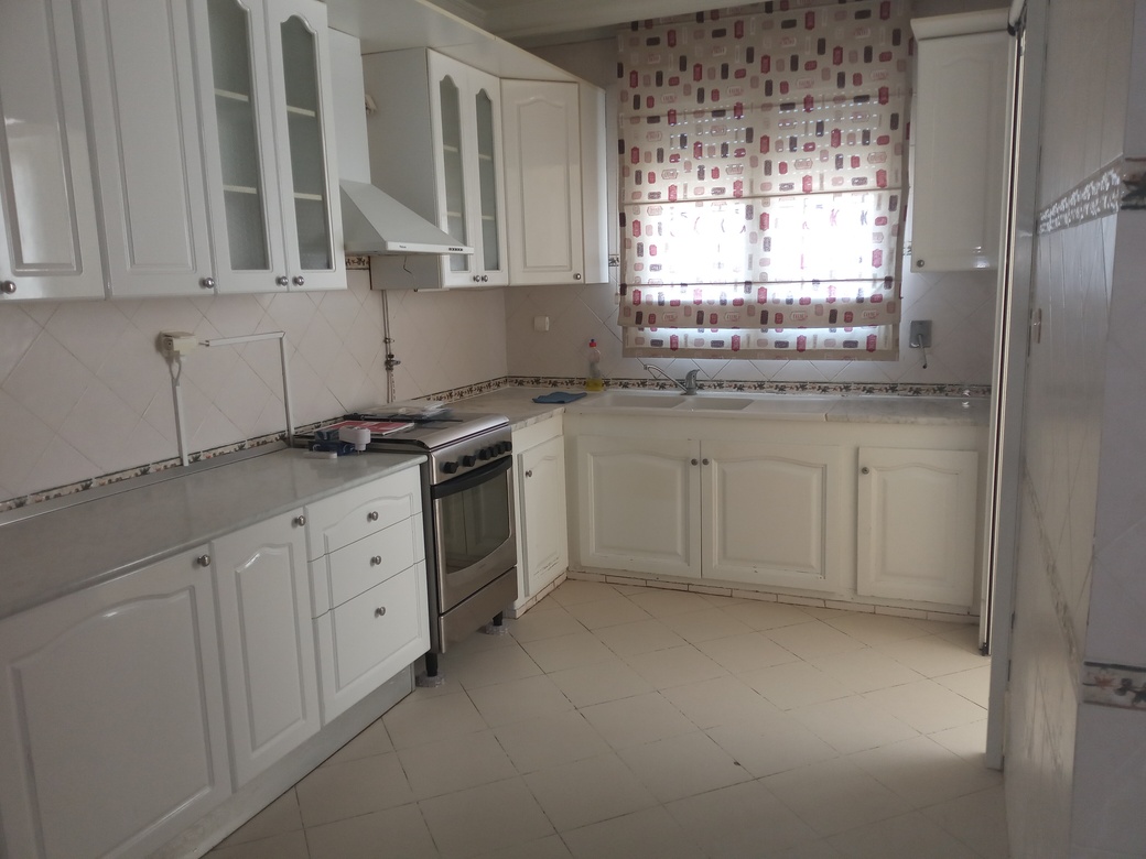 La Marsa El Aouina Vente Appart. 5 pices+ Aouina vent s4