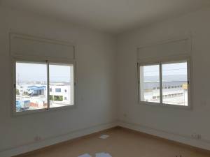 Fouchana Zone Industrielle El Meghira Location Appart. 1 pice A  un bureau 5 pices fouchena ref460a