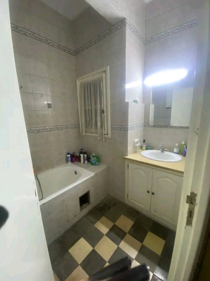 Bab Bhar Bab Bhar Location Appart. 4 pices S3 meuble a lafayette