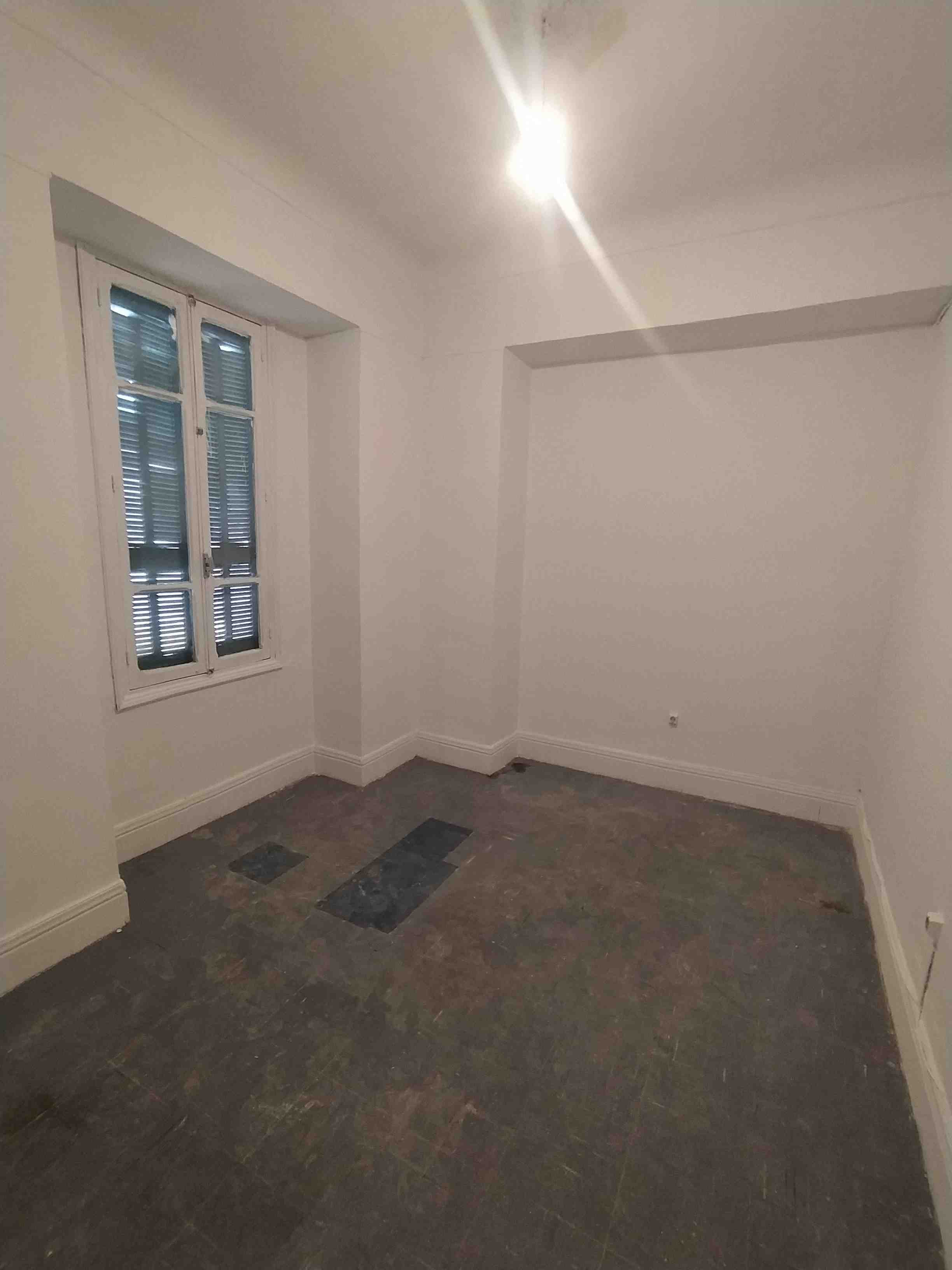Bab Bhar Sidi Bahri Location Appart. 3 pices Avenue de londres tunis