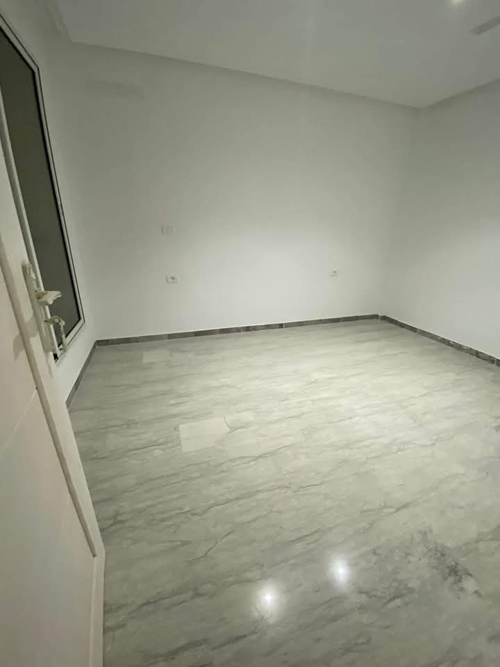 Bab Bhar Hedi Chaker Location Appart. 2 pices S1 avenue hedi cheker lafayette