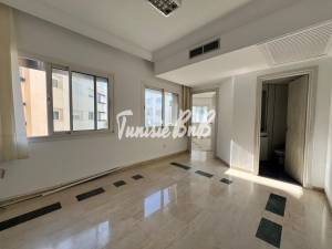 La Marsa Berge Du Lac Location Appart. 1 pice A  un bureau 2 pices au lac2 ref846a