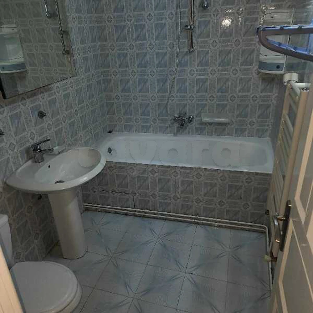 El Menzah El Manar 1 Location Appart. 1 pice tage de villa  manar1