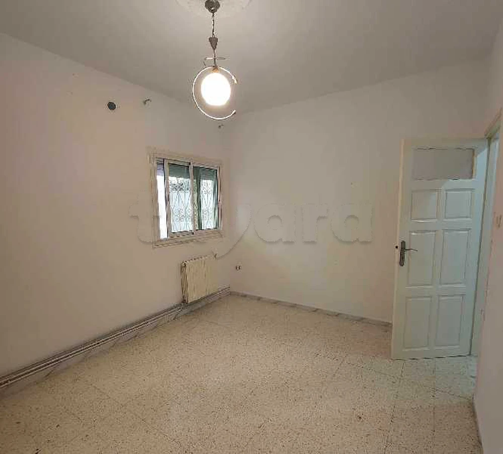 El Menzah El Manar 1 Location Appart. 1 pice tage de villa  manar1