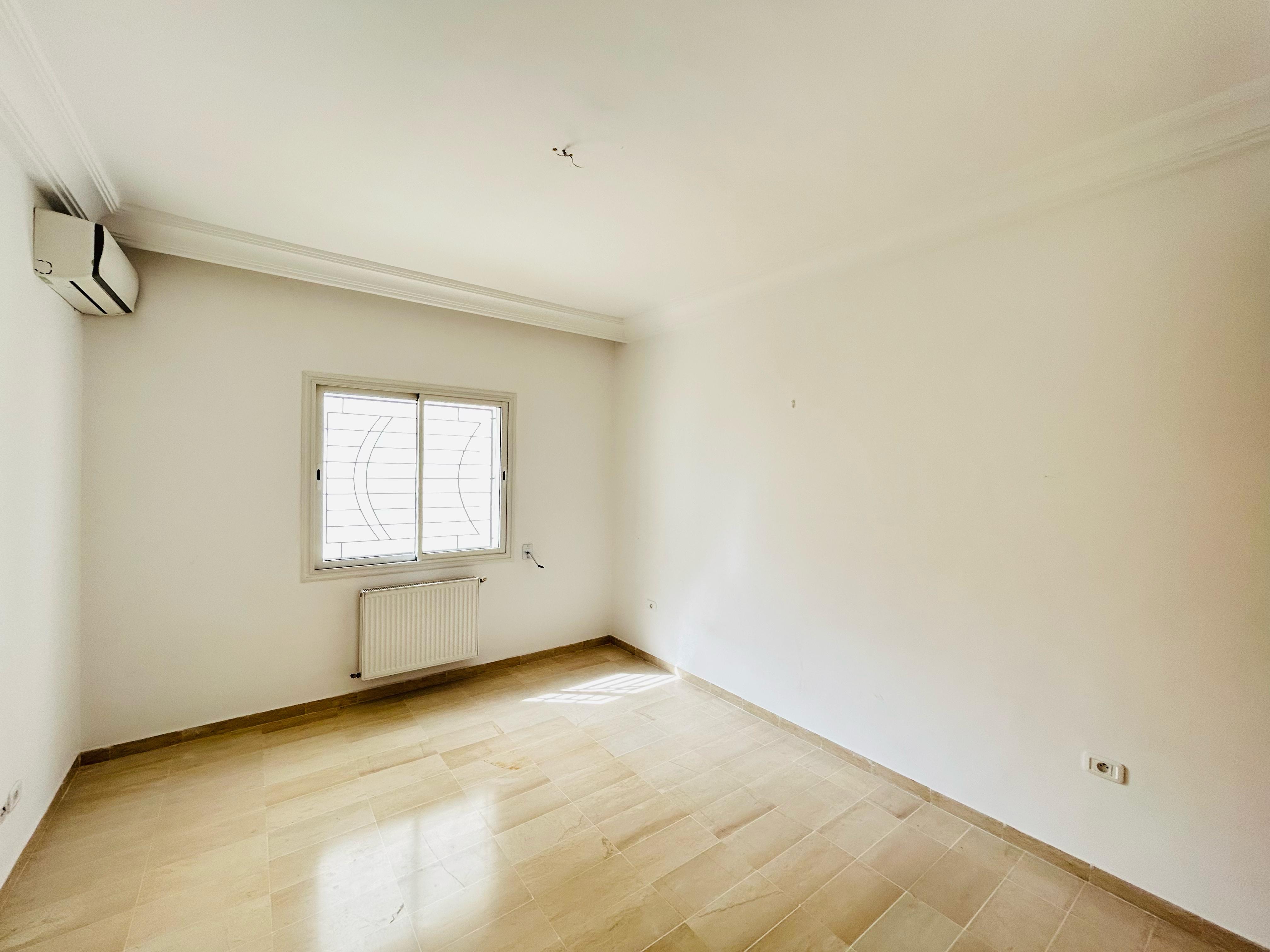 La Soukra La Soukra Location Appart. 3 pices Appartement s plus trois  la soukra