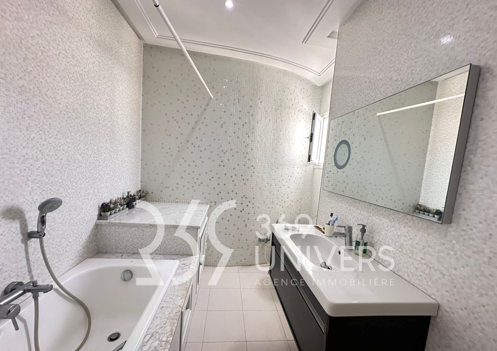 La Marsa Marsa Safsaf Location Appart. 3 pices Etage avec vue sur mer  la marsa ref ra130
