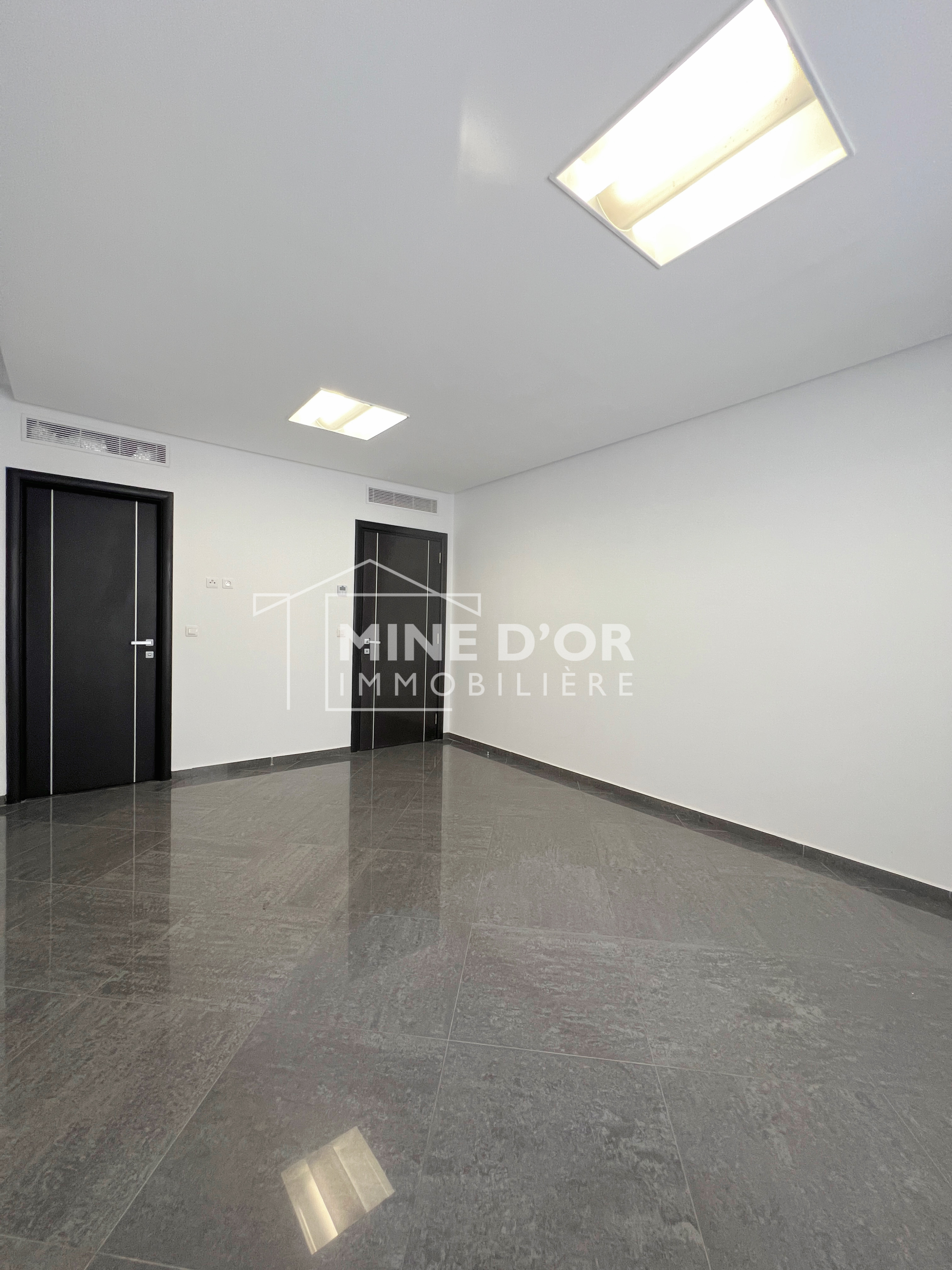 Cite El Khadra Zone urbaine nord Bureaux & Commerces Bureau Al bureau h2 au centre urbain nord
