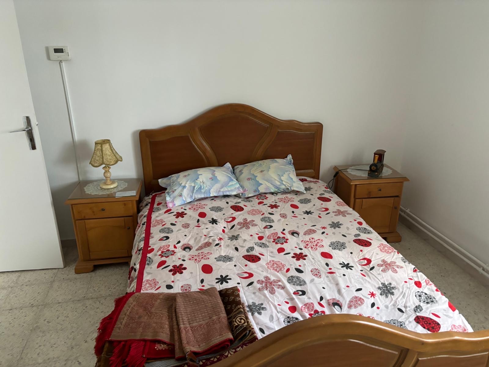 Cite El Khadra Cite Oplympique Location Appart. 3 pices Appart meuble pour longue dure