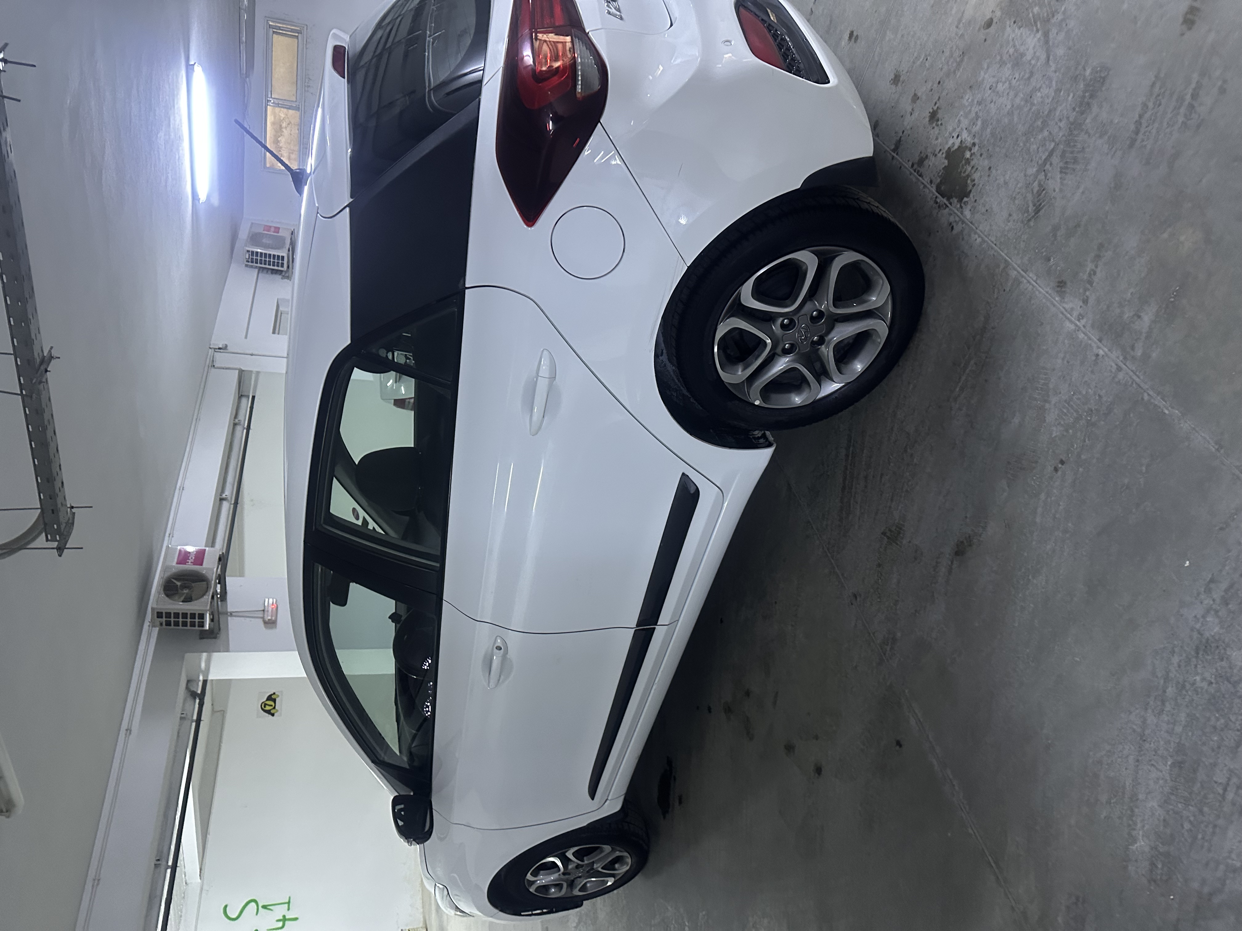 Hammam Sousse Hammam Sousse Hyundai Autre Modle Huyndai i20 bonne etat