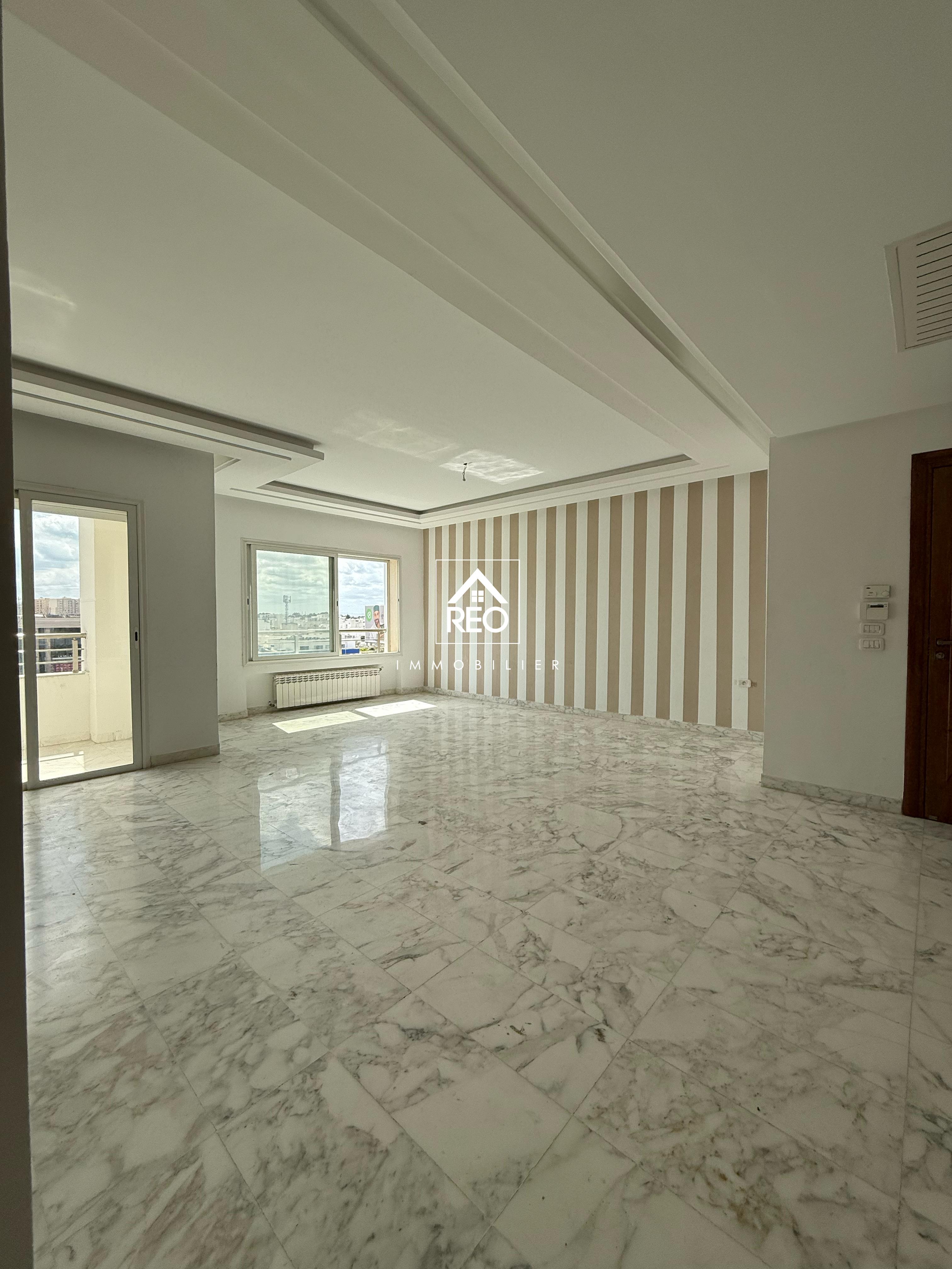 Ain Zaghouan Ain Zaghouan Location Appart. 3 pices Luxueux appartement 200m s3