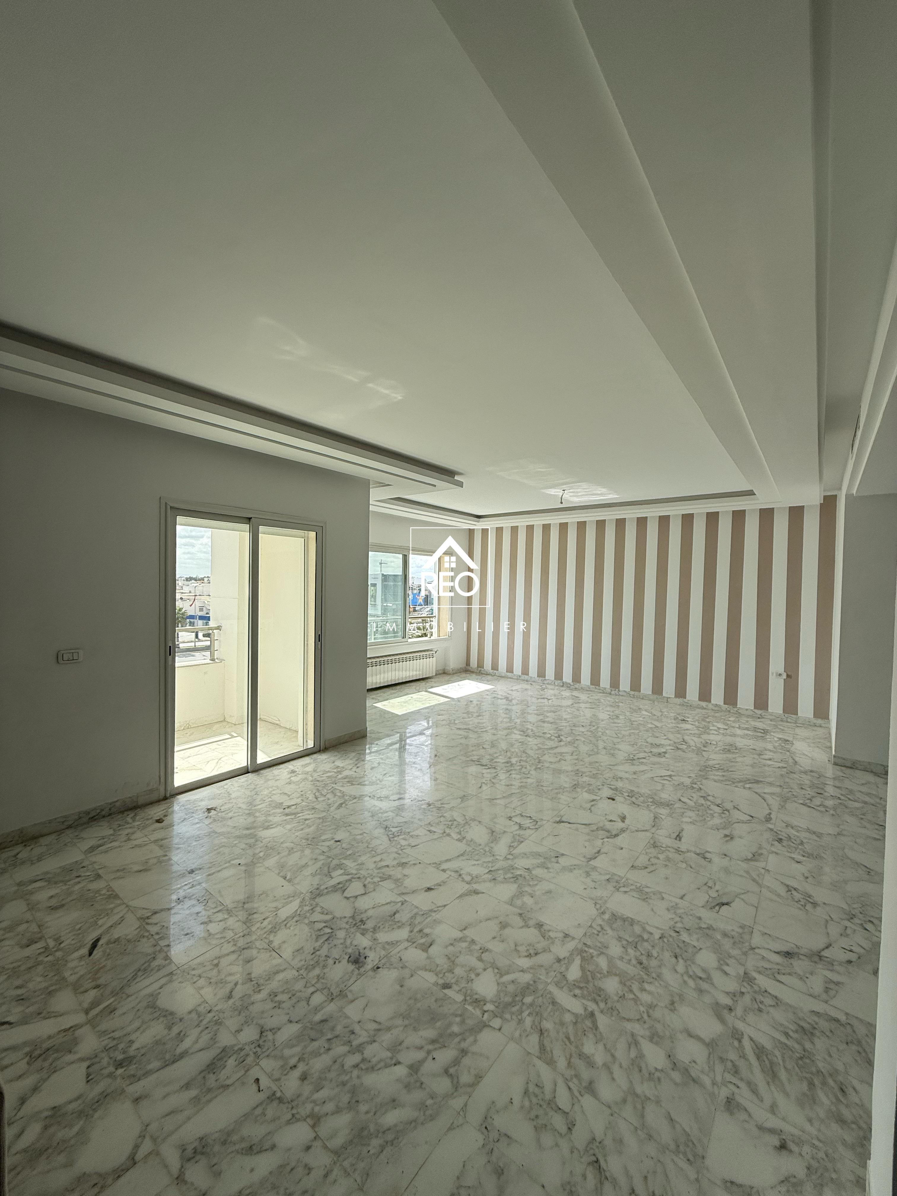 Ain Zaghouan Ain Zaghouan Location Appart. 3 pices Luxueux appartement 200m s3