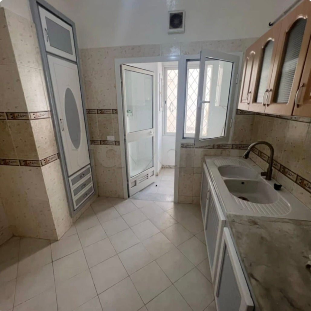 El Menzah El Manar 1 Location Appart. 2 pices S2 avec pp sous sol et cellier