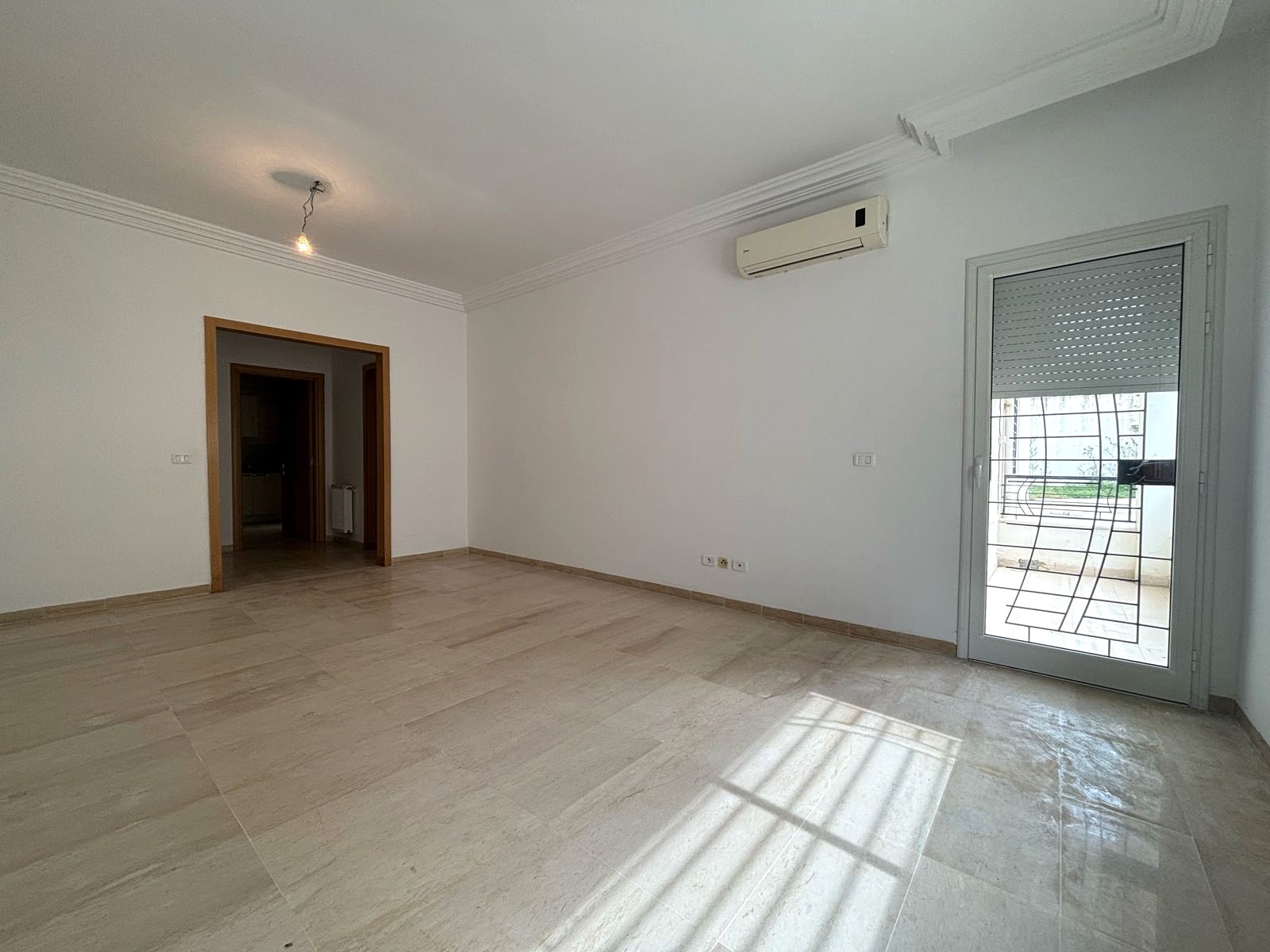 La Soukra La Soukra Vente Appart. 4 pices Appt s3  la soukra park