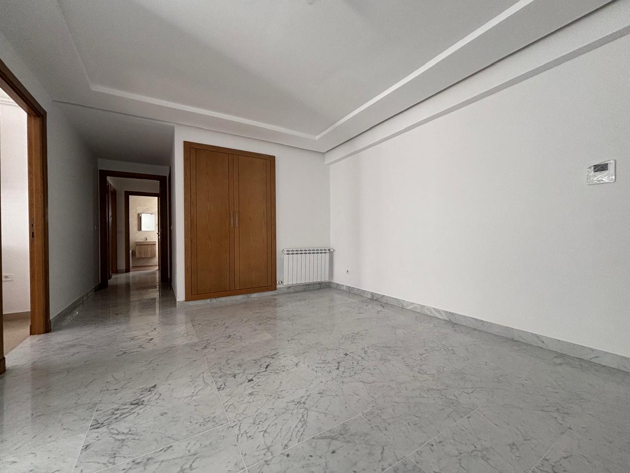 La Soukra La Soukra Location Appart. 4 pices Appartement s3  la soukra park