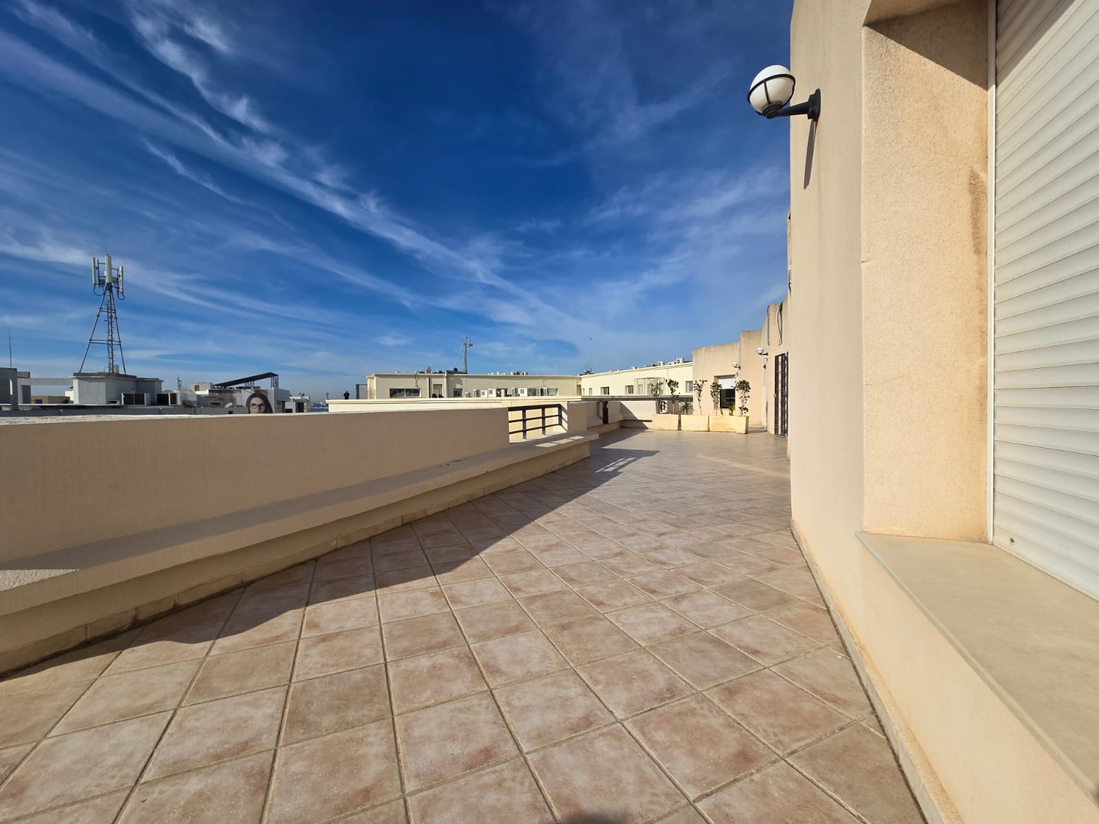 La Marsa Berge Du Lac Location Appart. 2 pices Appartement s1 pour usage bureautique