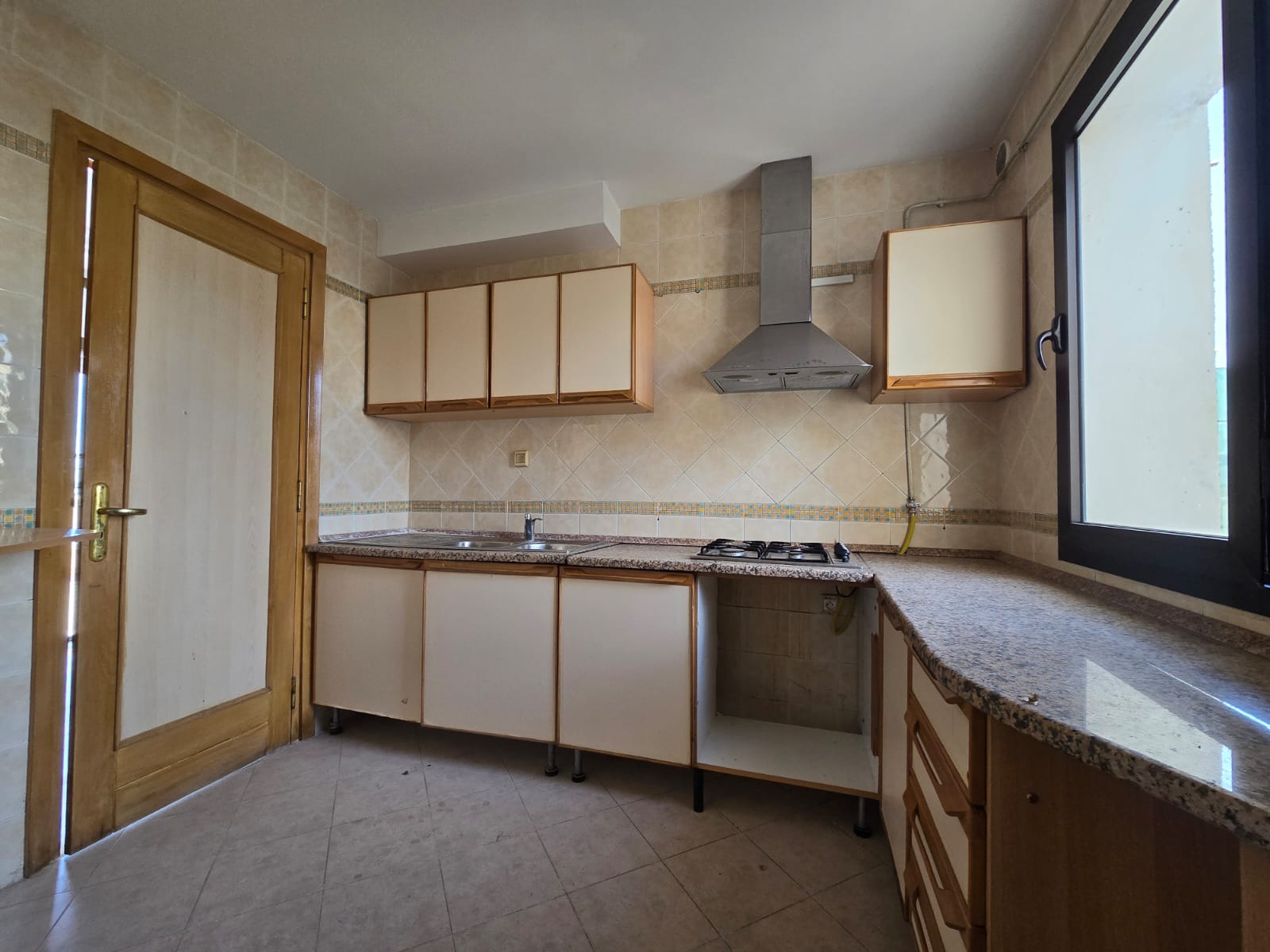 La Marsa Berge Du Lac Location Appart. 2 pices Appartement s1 pour usage bureautique
